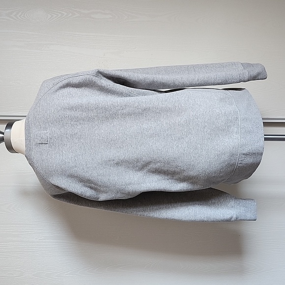 Champion Sweatshirt - Picture 4 of 5